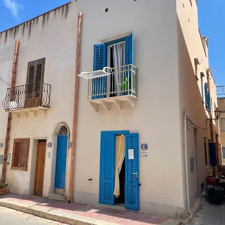 Vacanza In Centro A Apartment *